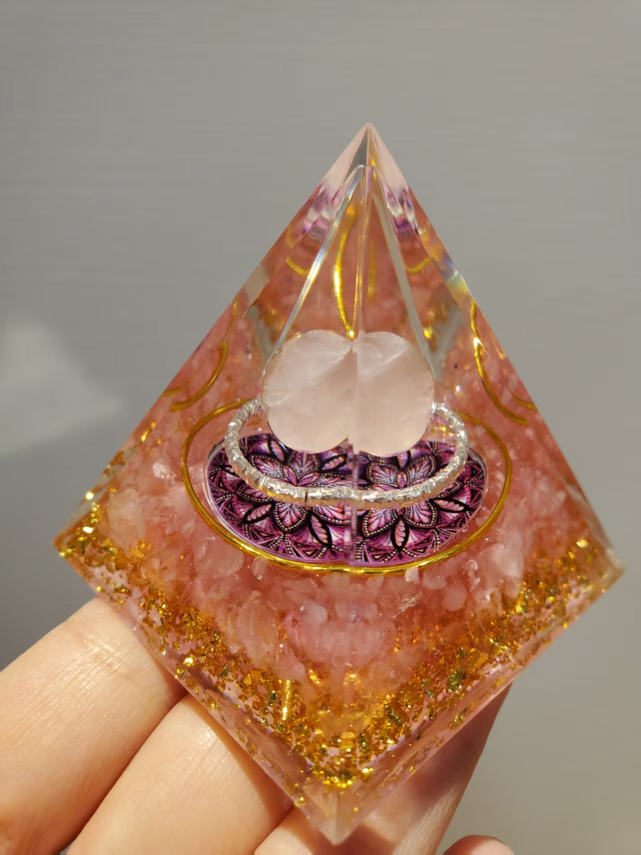 J966 能量金字塔鎖定目標粉水晶生命之種子 Size 5cmX5cm