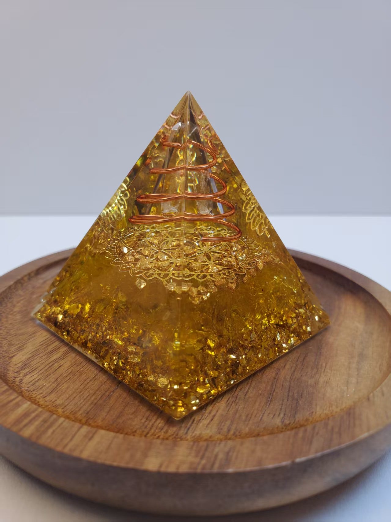 J962 能量金字塔黃水晶生命之種子 Size 5cmX5cm