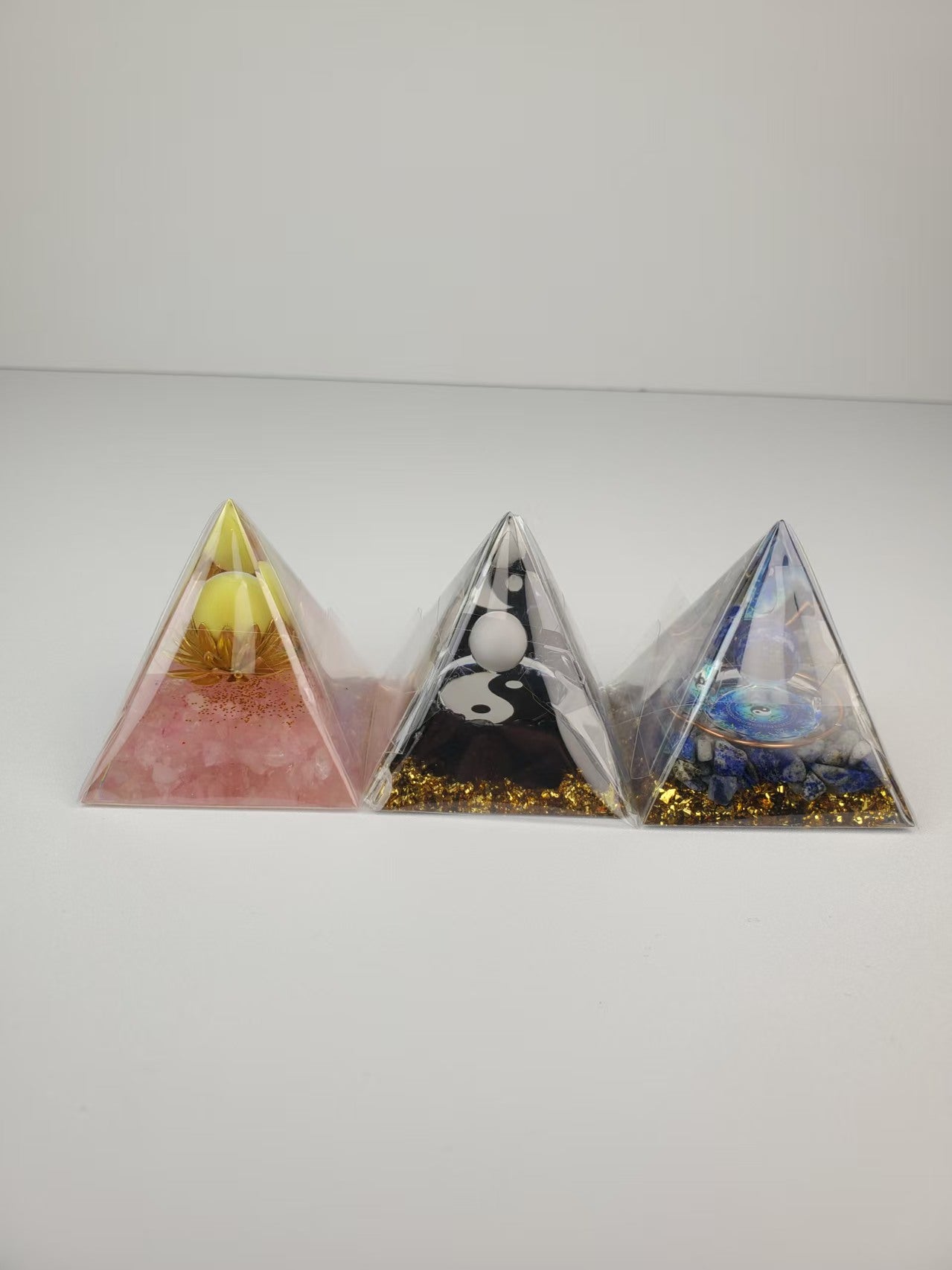 J967 能量金字塔闢邪擋煞陰陽太極 Size 5cmX5cm